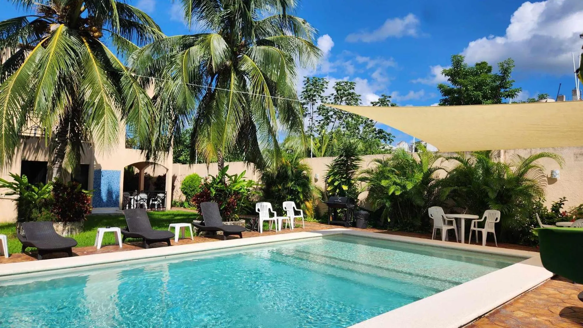 Coral Island Suites Косумель